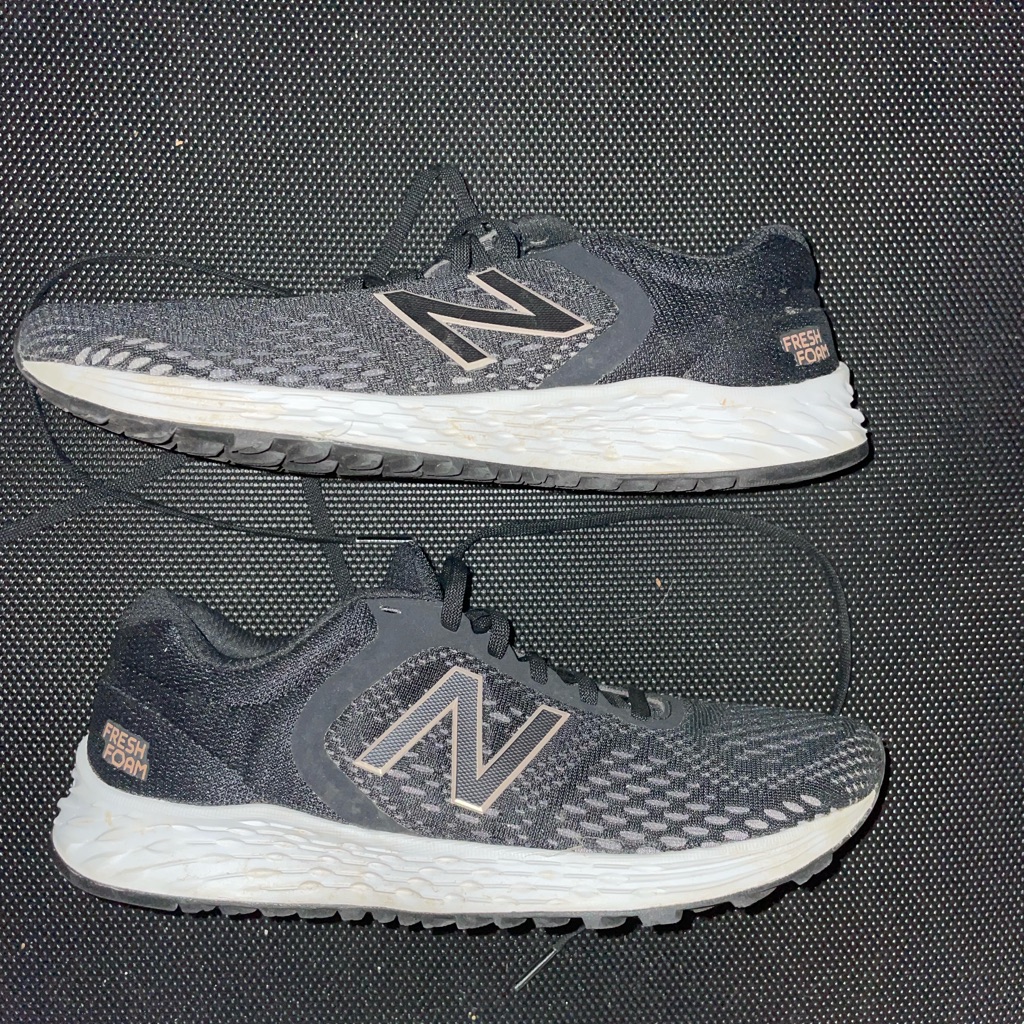 Womens New Balance Shoe